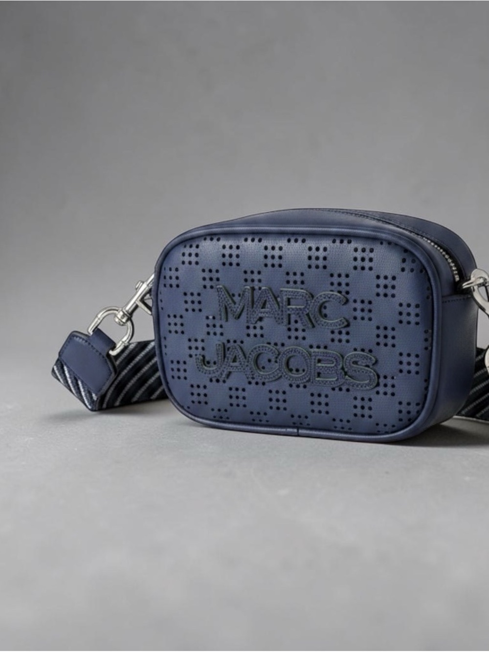 Marc Jacobs Flash Perforated Leather Camera Crossbody Bag Navy Blue - Picture 3 of 12
